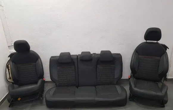 Peugeot 208 I Seat set 