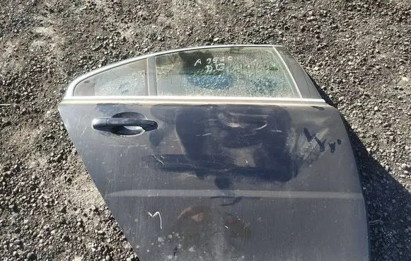 Volvo S80 Rear door juodos