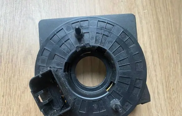 Volkswagen Polo IV 9N3 Airbag slip ring squib (SRS ring) 283396