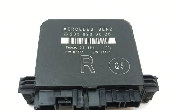 Mercedes-Benz C W203 Door control unit/module 2038206626 351391