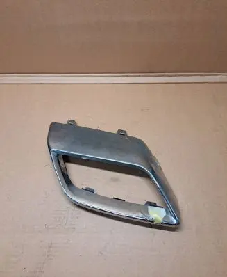 Volkswagen Atlas Rear bumper corner part panel trim 3CN807834