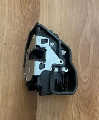 BMW 3 E92 E93 Front door lock 7229461 51217229461