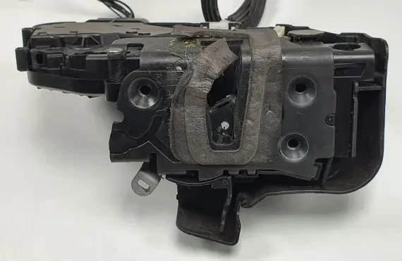 Land Rover Discovery 4 - LR4 Front door lock 6W8A-21812-AD