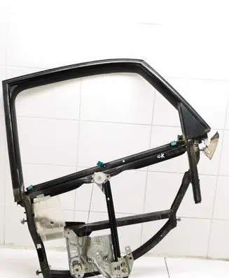 Rear door manual window regulator