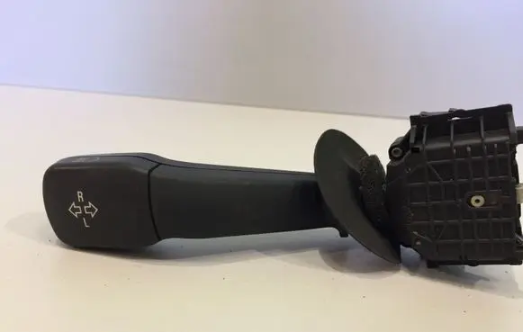 BMW 5 E39 Indicator stalk 011004 PA66MX40