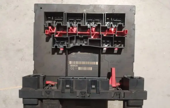 Volkswagen PASSAT B6 Comfort/convenience module 3C0937049J F005V00530