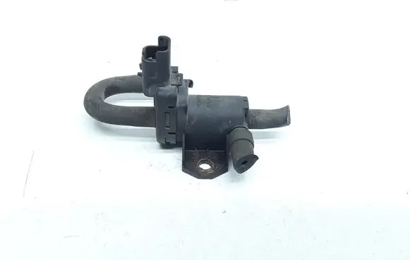 Vacuum valve