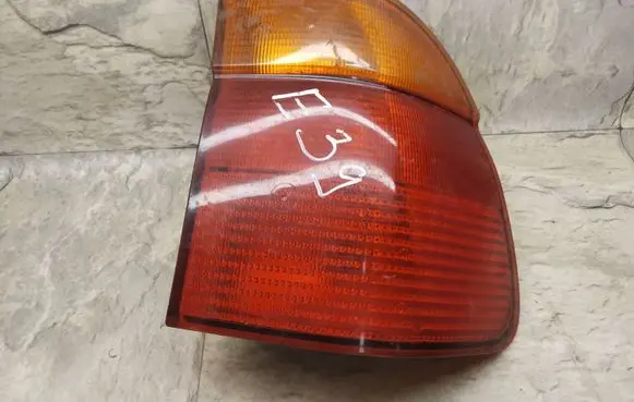 BMW 5 E39 Rear/tail lights 8361672