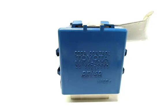 Toyota Yaris Door control unit/module 8598052051