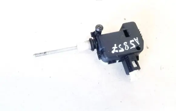 Mercedes-Benz C W203 Central locking motor 