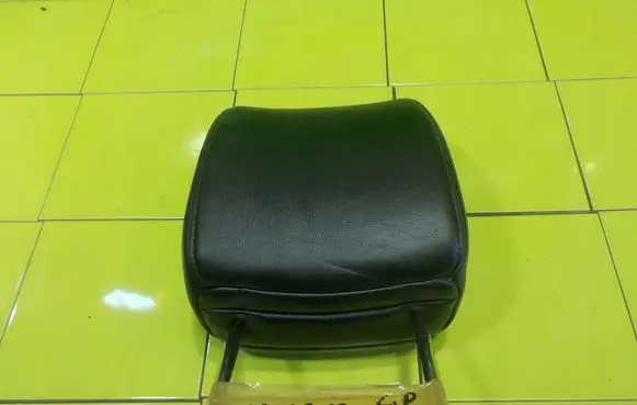 Suzuki SX4 Front seat headrest PRZOD
