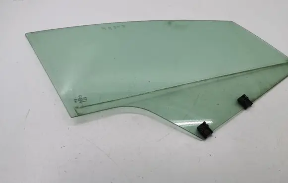 Peugeot 5008 Front door window glass four-door