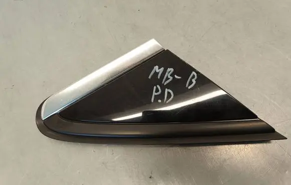 Mercedes-Benz B W246 W242 Fender end trim A2466900387 A2466900887