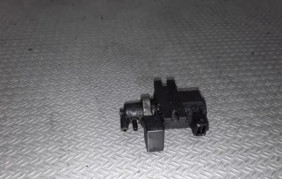 BMW X3 E83 Turbo solenoid valve 72279600