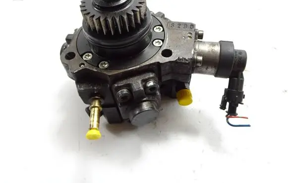 Nissan Qashqai Fuel injection high pressure pump 0445010250 2339464 8201045496