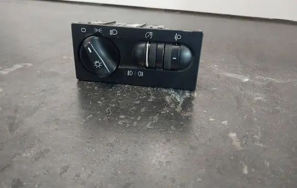 Light switch