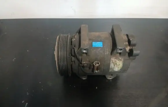 Volvo XC90 Air conditioning (A/C) compressor (pump) 8708581