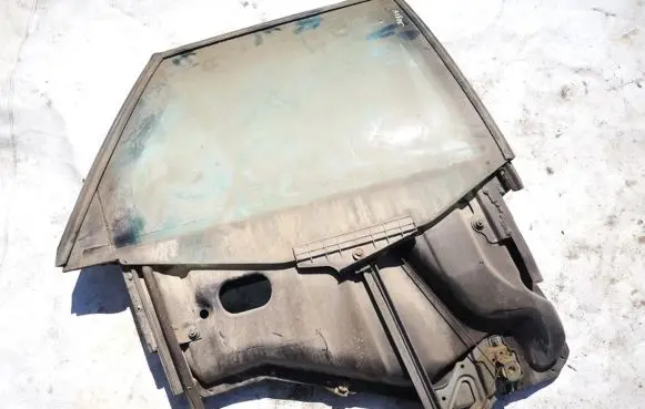 Audi 80 90 B3 Rear door window/glass frame 