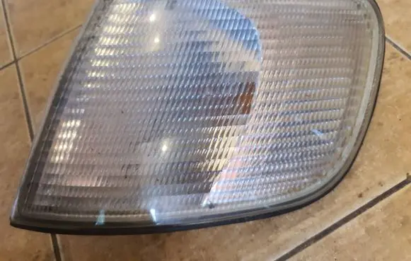 Front indicator light
