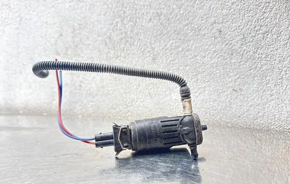 Opel Astra J Windscreen/windshield washer pump 55702893 430036418 G805