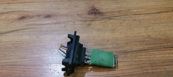 Citroen C3 Heater blower motor/fan resistor 12631 a86