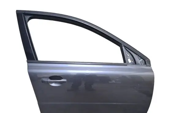 Volvo V70 Front door