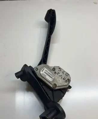 Volvo S60 Accelerator throttle pedal 30666660 6pv00853700