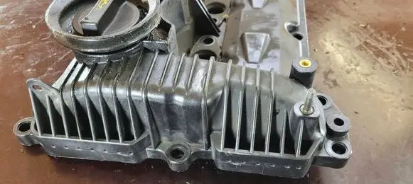 Mazda 6 Rocker cam cover R2AA10220 S5209