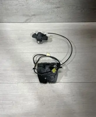 BMW 7 F01 F02 F03 F04 Tailgate lock latch 966929102 7194181 51247191211