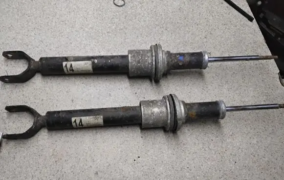 Mercedes-Benz CLS C219 Front shock absorber/damper A2193201413