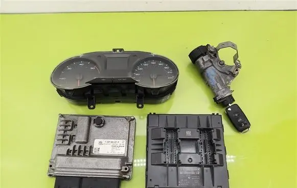Seat Ibiza IV (6J,6P) Engine ECU kit and lock set 6J0920802H
