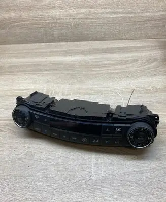 Mercedes-Benz E W211 Climate control unit 2118301785