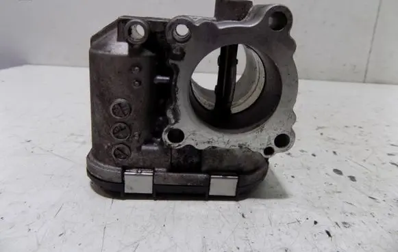 Opel Vivaro Throttle valve