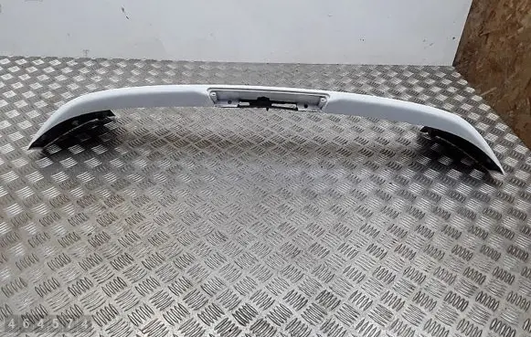 Tailgate/trunk spoiler
