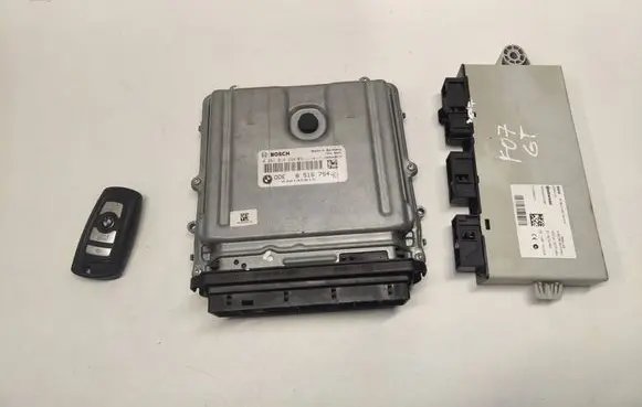 BMW 5 GT F07 Engine ECU kit and lock set 8516754 0281018298 030145815