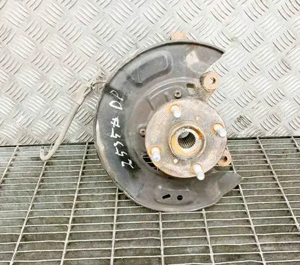 Toyota Yaris Front wheel hub