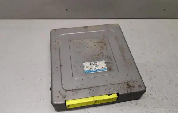 Mazda 626 Engine control unit/module FS0518881C E2T03591M