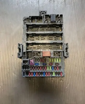 Honda CR-V Fuse module T1EE120 140926 0TB02