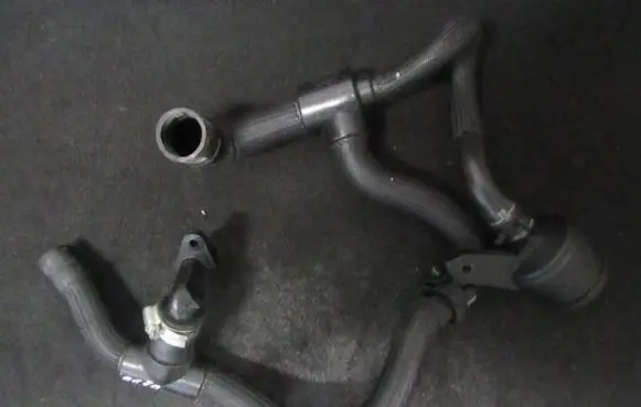 Peugeot 807 Engine coolant pipe/hose 9633414880