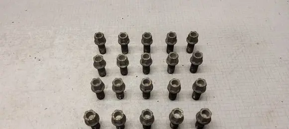 Volkswagen Caddy Nuts/bolts 