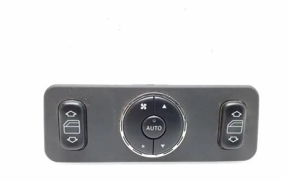 Mercedes-Benz ML W163 Electric window control switch A1638200326