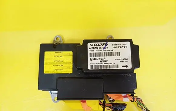 Volvo V50 Airbag control unit/module 8697679
