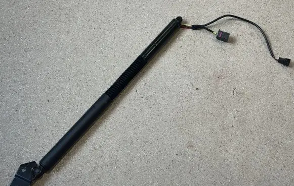Audi A7 S7 4G Tailgate/trunk strut/damper 4G8827852F