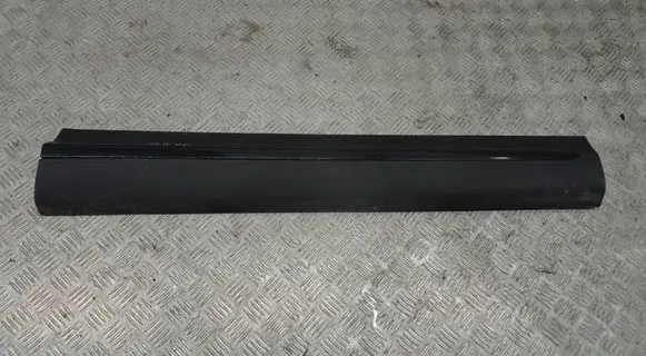 MG Marvel R Front door trim (molding) 10365416