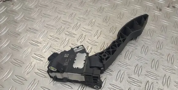 Toyota Verso Accelerator throttle pedal 7811002021