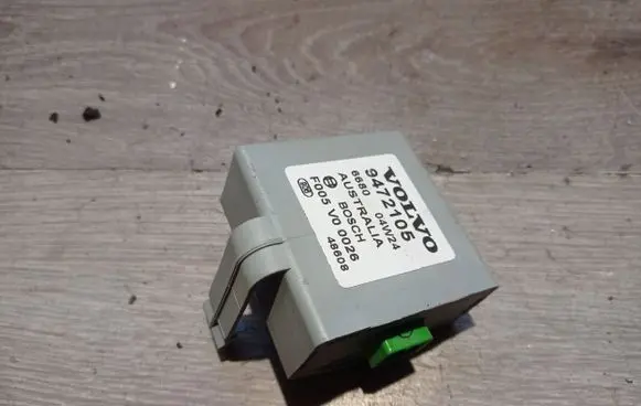 Volvo S60 Alarm control unit/module 9472105