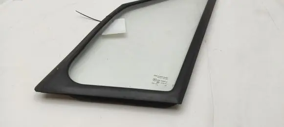 Mercedes-Benz Sprinter W906 Front door vent window glass four-door 43R000016