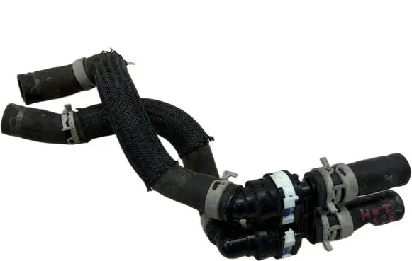 Engine coolant pipe/hose