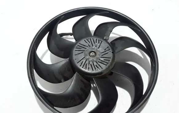 Volvo XC60 Radiator cooling fan shroud 31686806