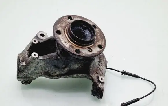 BMW 1 F20 F21 Front wheel hub spindle knuckle 6792285